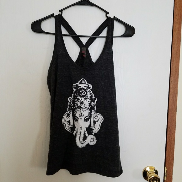 dist rict Tops - 🌵SOLD ON DEPOP🌵Yoga top.